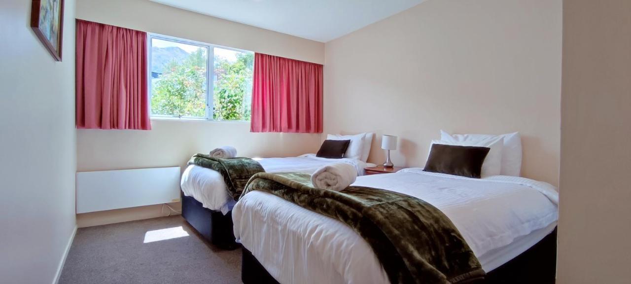 Spacious Home With Awesome Lake Views Queenstown Dış mekan fotoğraf