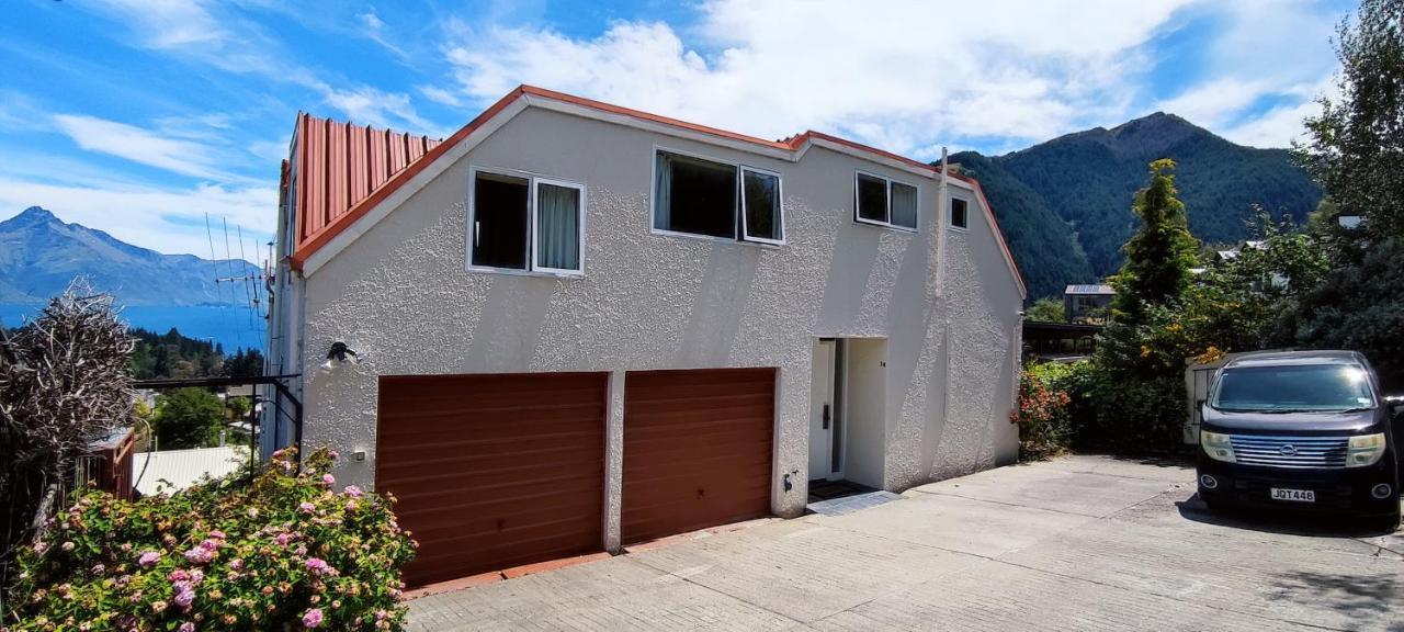 Spacious Home With Awesome Lake Views Queenstown Dış mekan fotoğraf
