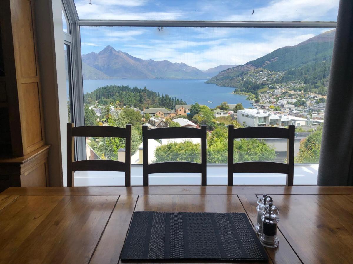 Spacious Home With Awesome Lake Views Queenstown Dış mekan fotoğraf
